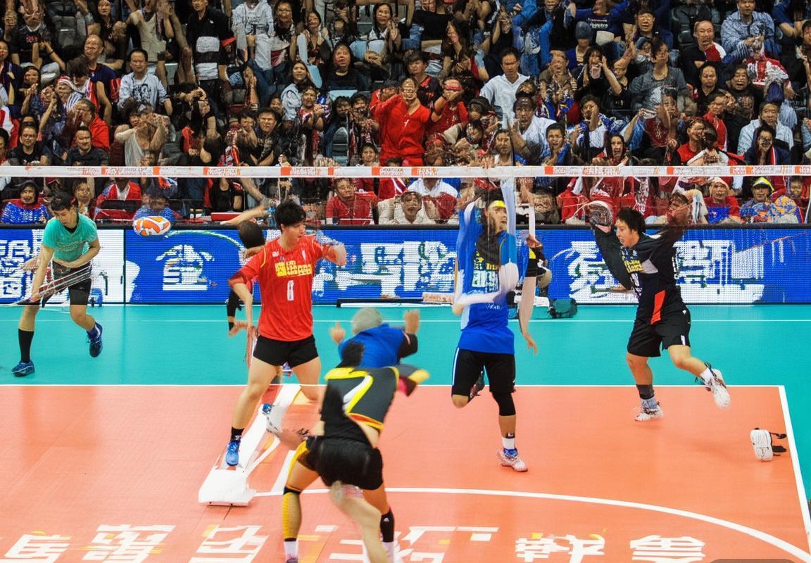 2015天津辽宁女排巅峰对决：女排精神传承篇(图1)